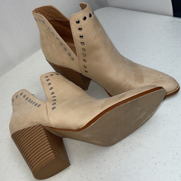 Studded Pointed Booties - Picture 8 of 8